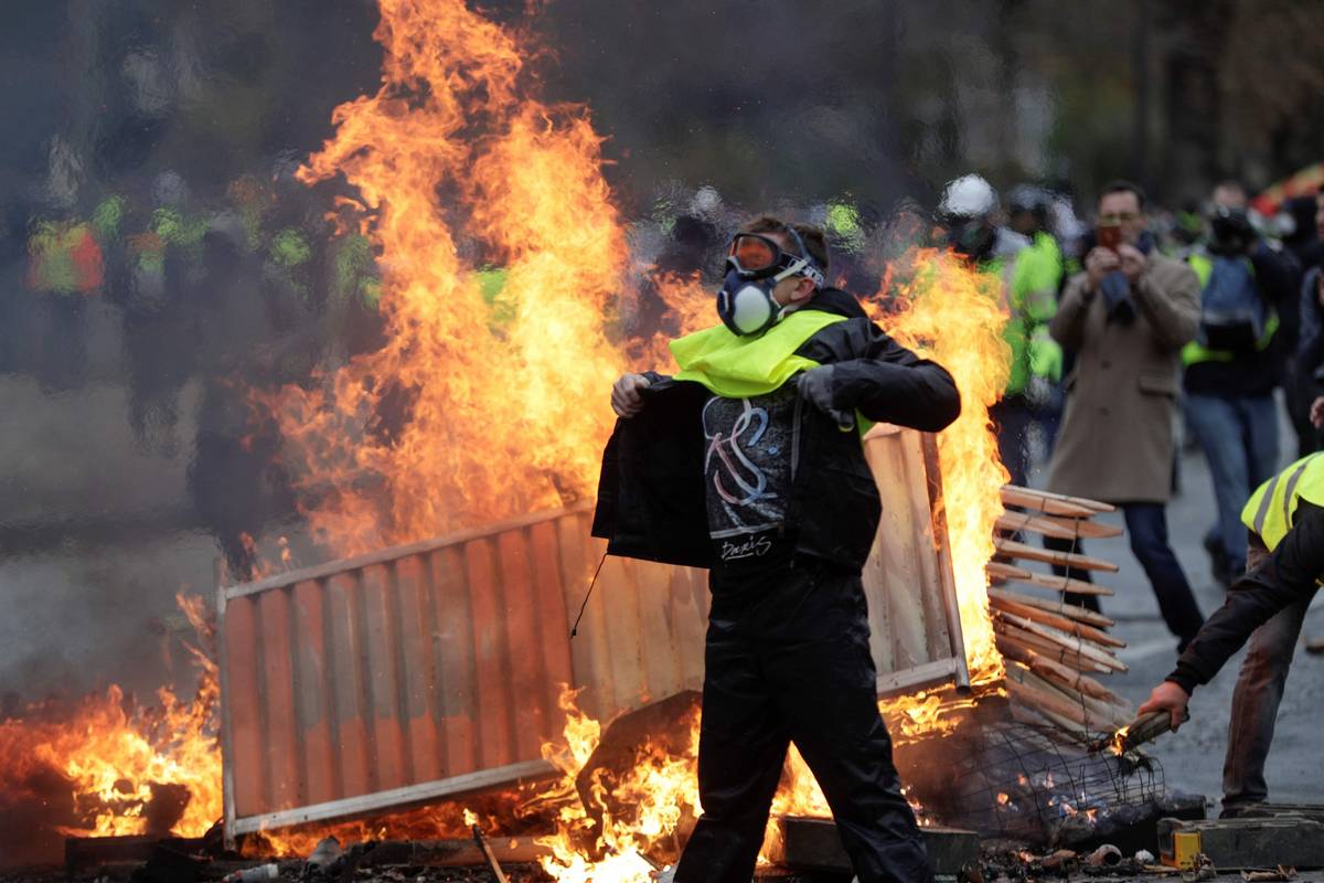 yellow vests in France
